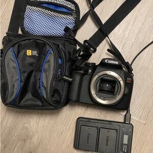 Canon EOS Rebel T7 DSLR Camera - Camera Body, Case, Battery, Charger - Works